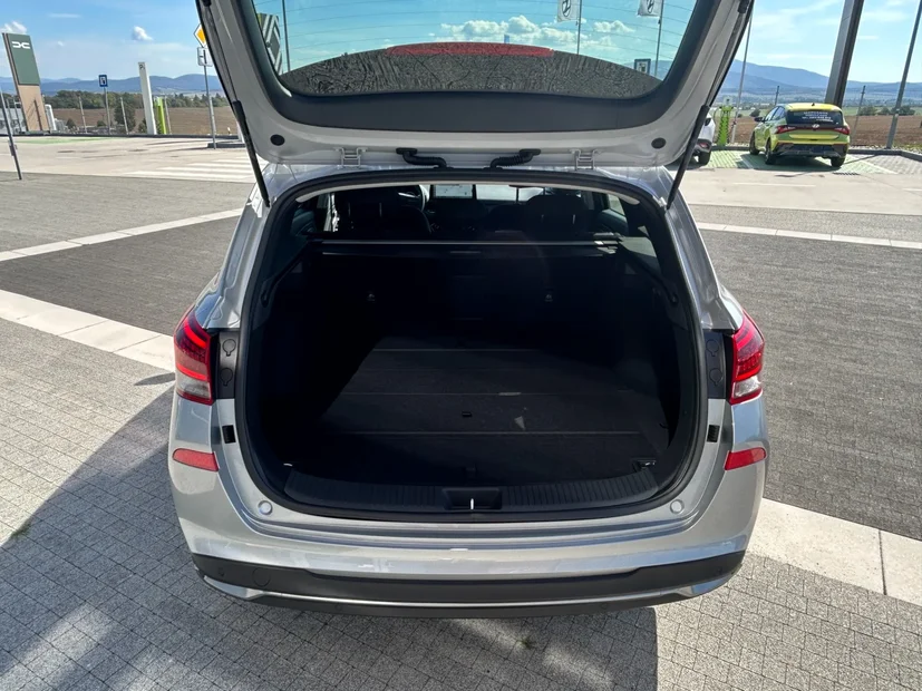 Hyundai i30 kombi 1,6T-GDi 7DCT FAMILY MY26