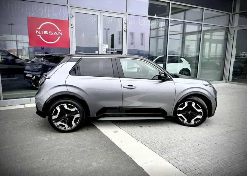 Nissan Micra EV 52kWH 150 Evolve