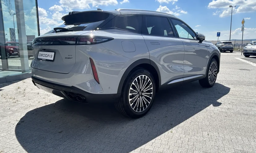 OMODA 9 SHS 1.5 TGDI PHEV (AWD) PREMIUM